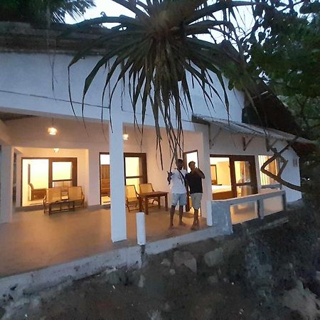 Sooriya Villa Talpe Exterior photo
