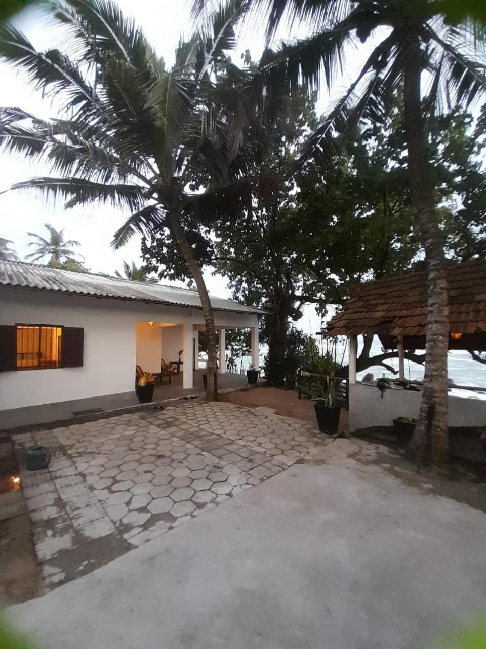Sooriya Villa Talpe Exterior photo